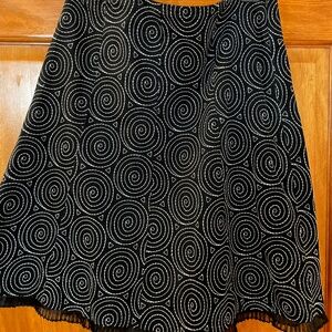 Ann Taylor embroidered skirt 8P
